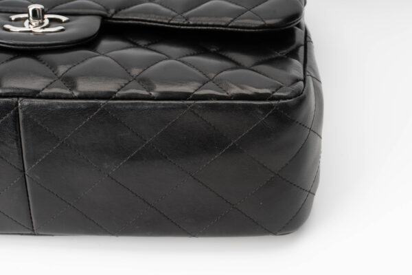 Chanel Jumbo Classic Flap Lambskin Black